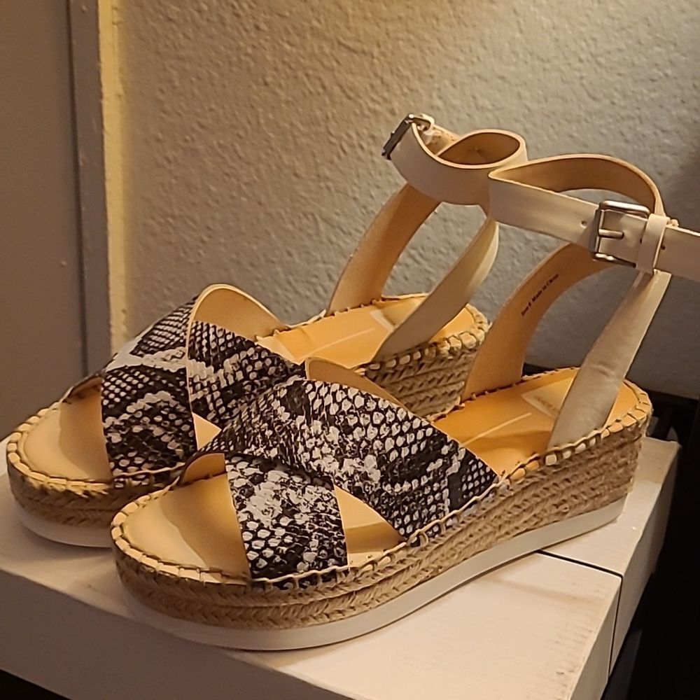 ♡♡♡ Dolce Vita  Crisscross Womens  Wedge Shoes  sz 7.5 & 8.5